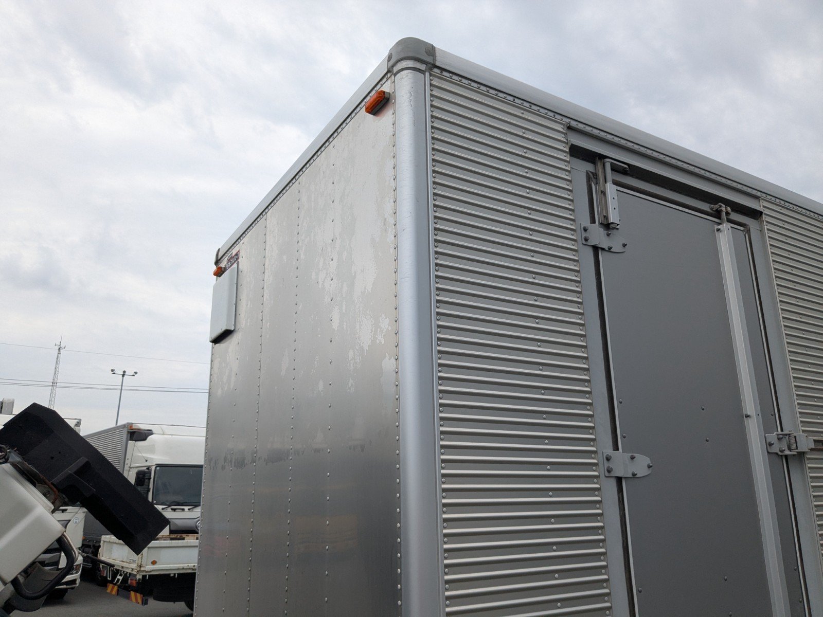 vehicle_image_20260423190340r9uImx8uNM.jpg