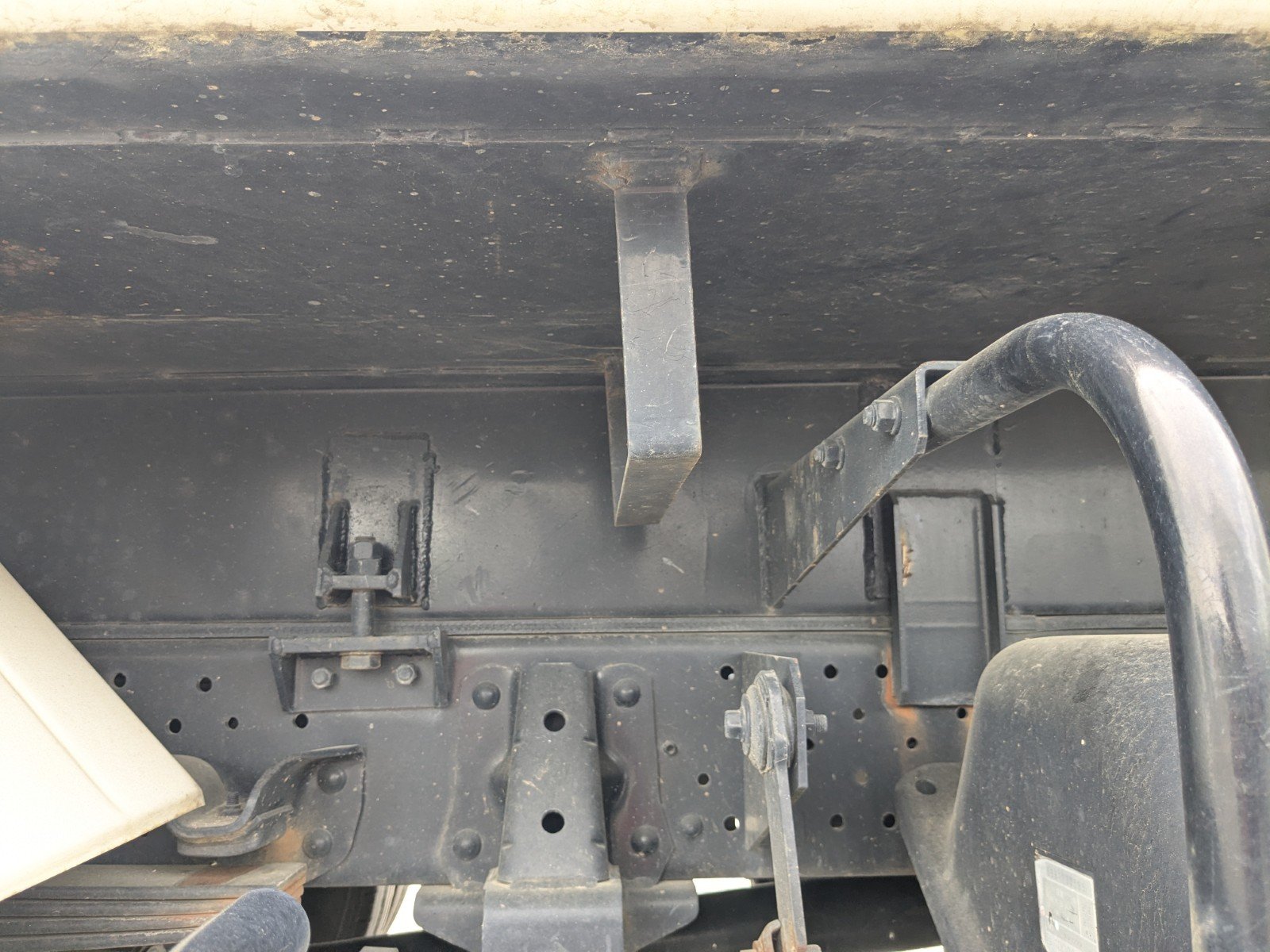 vehicle_image_20260501095843VMVQQm8IXn.jpg