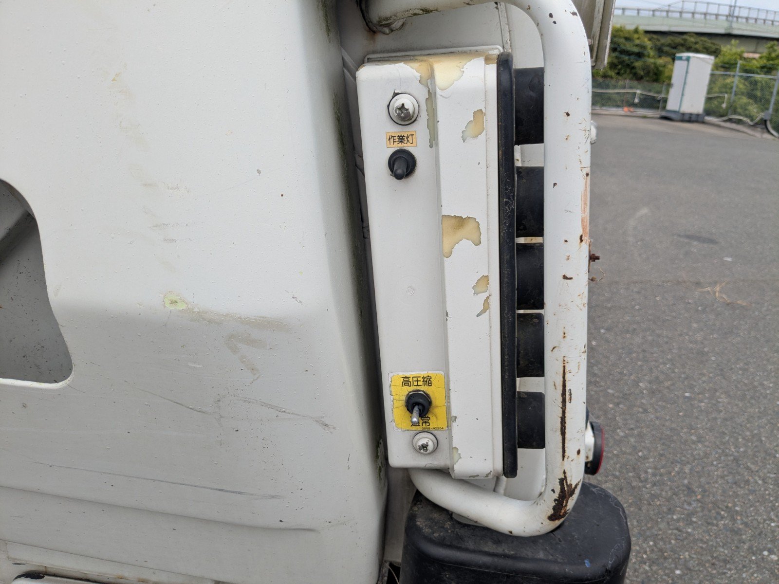 vehicle_image_20260501095843ZBWOg7qGha.jpg