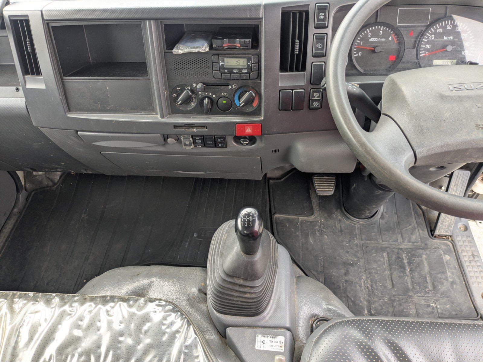 vehicle_image_20260501095843aIhFgDe4ei.jpg