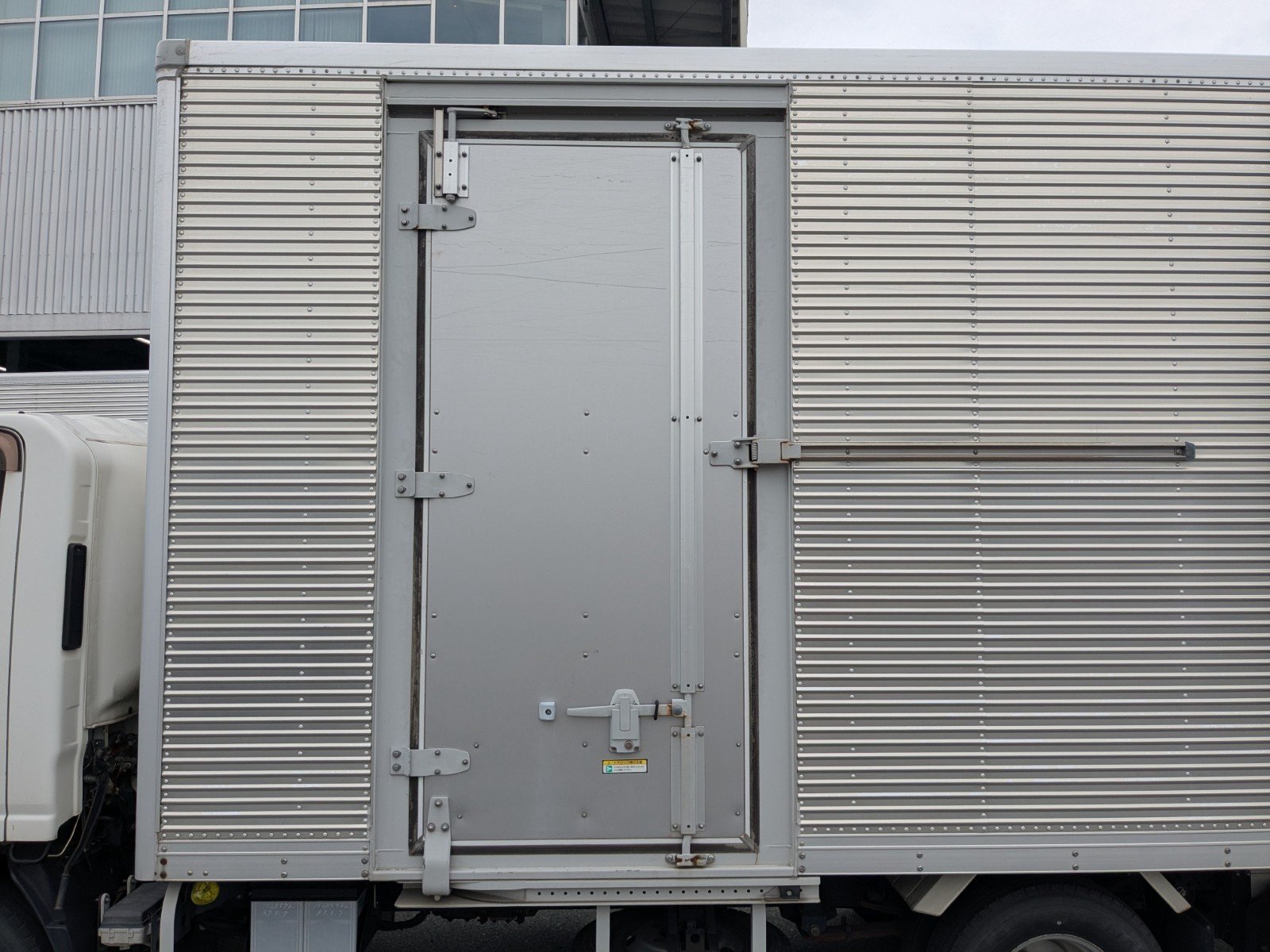 vehicle_image_20260423185518iLTyicdofw.jpg