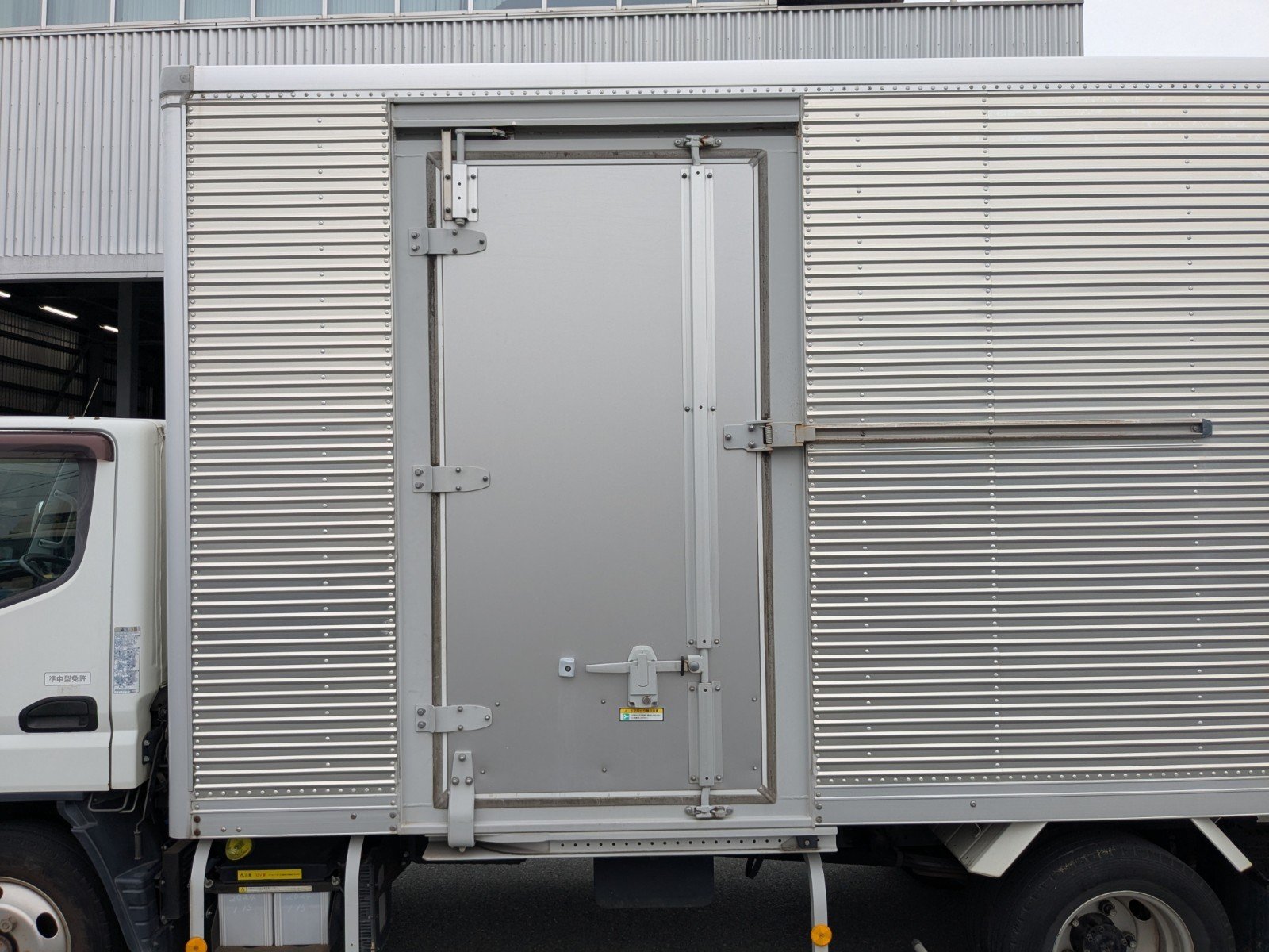 vehicle_image_20260423191228mRQXgKpA4q.jpg
