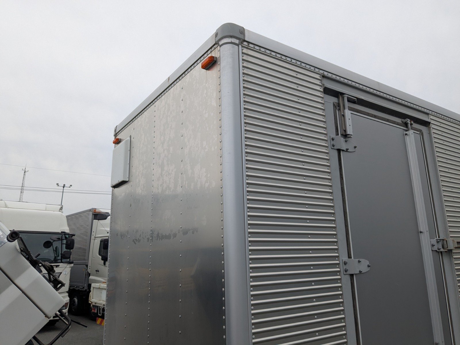 vehicle_image_20260423191228qTytYb0ft2.jpg