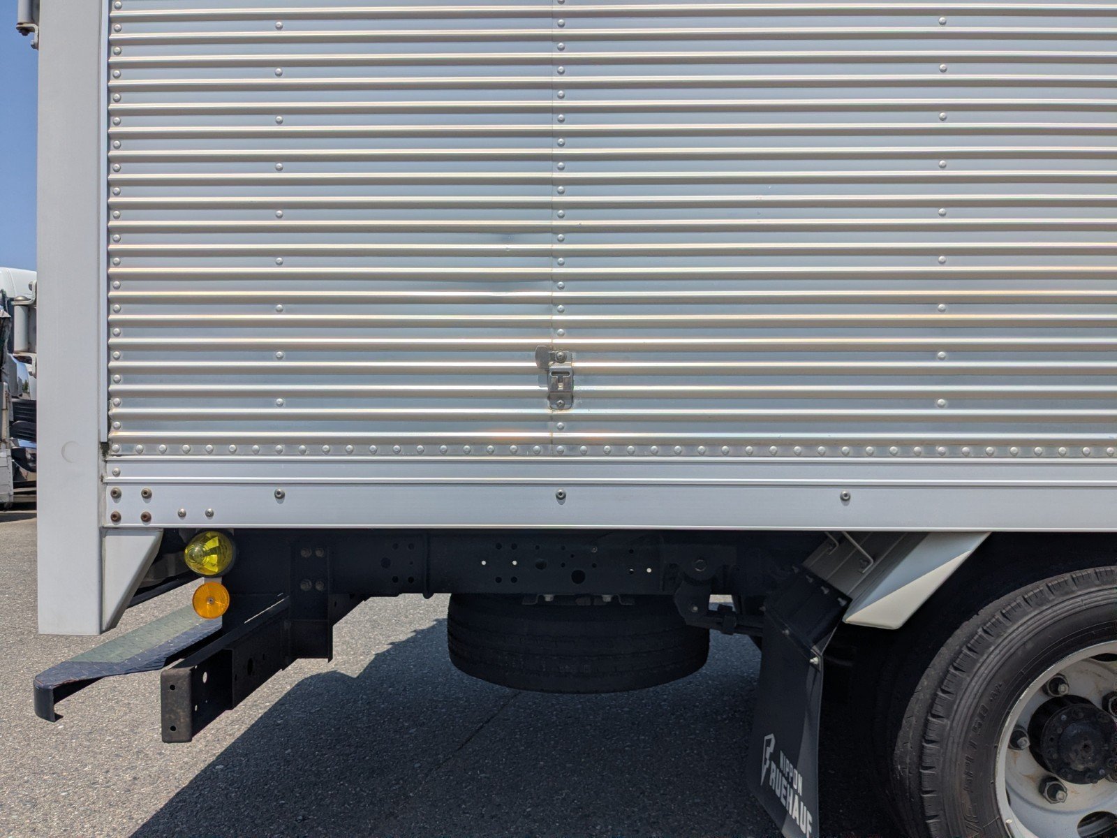 vehicle_image_20260427154648SUKTqSaH8d.jpg