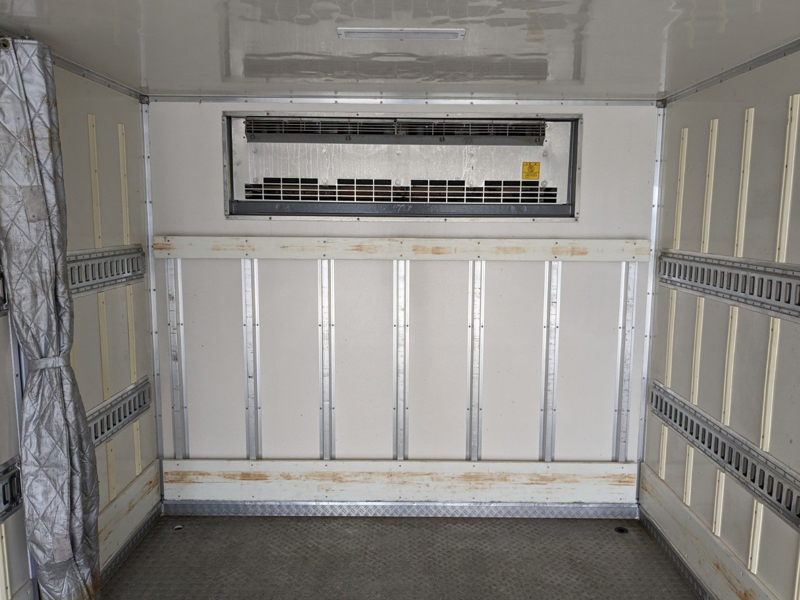 vehicle_image_20260612101330G2KiKzj6uG.jpg