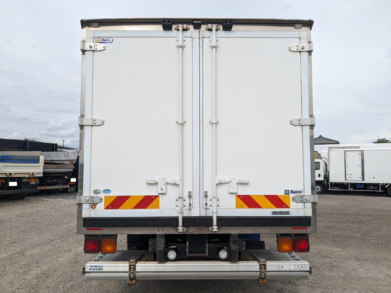 vehicle_image_20260612101330OsqMqUn4J1.jpg