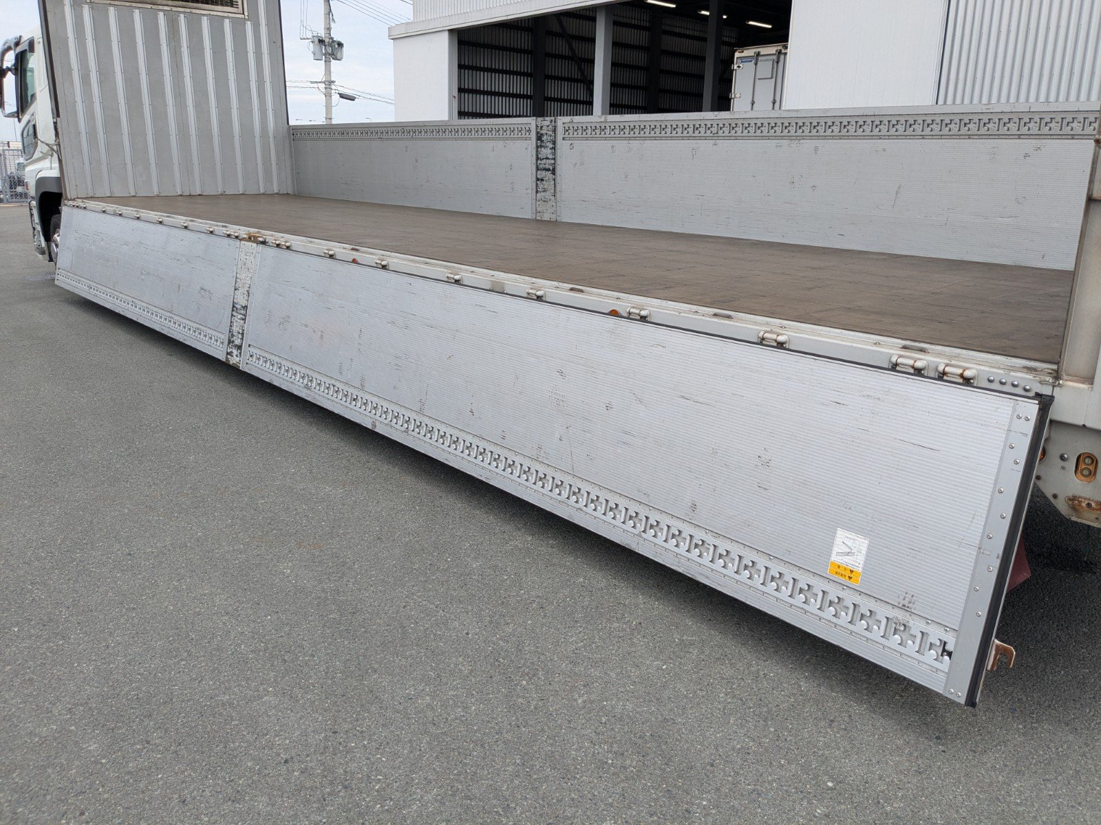 vehicle_image_20260527115653DyMPrfQqbN.jpg