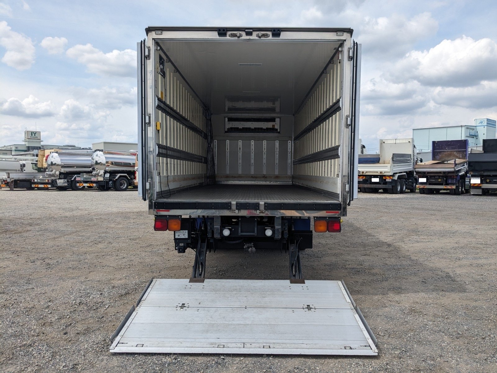 vehicle_image_2026060613403510RtAtdkpT.jpg
