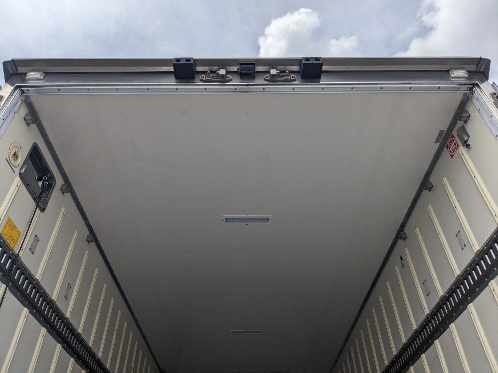 vehicle_image_20260606134035NPlY1RdPY0.jpg