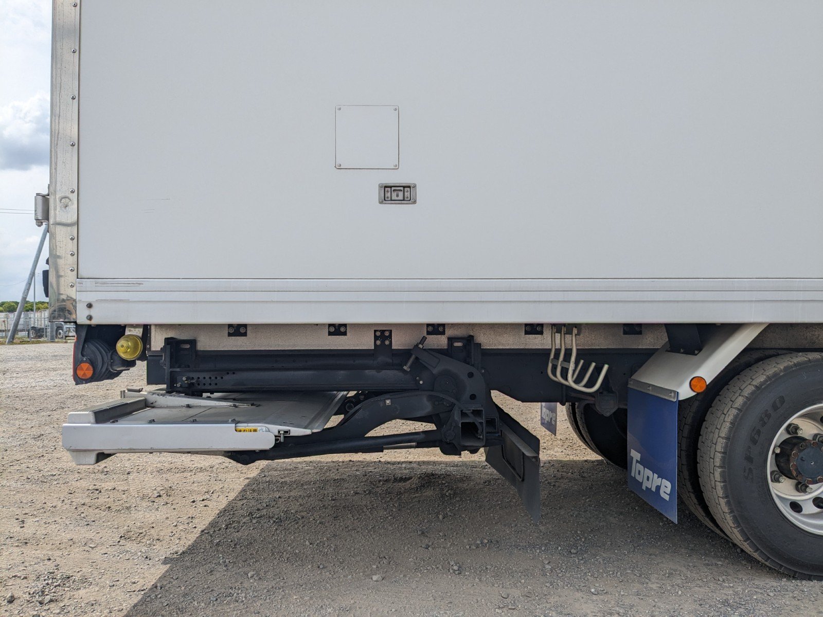 vehicle_image_20260606134035zyUYBHtU6Q.jpg