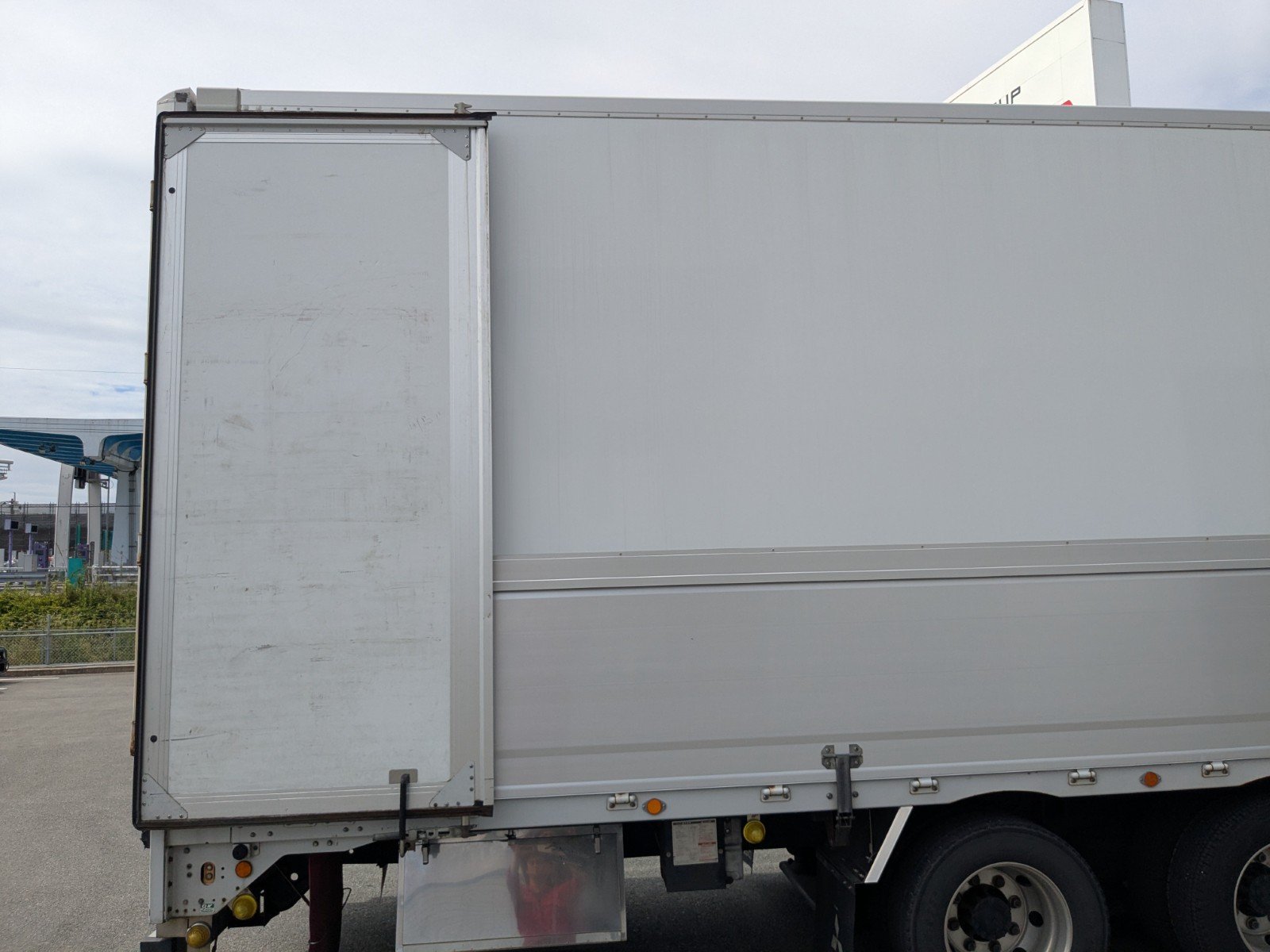 vehicle_image_20260527132524B64Ue0tFDG.jpg