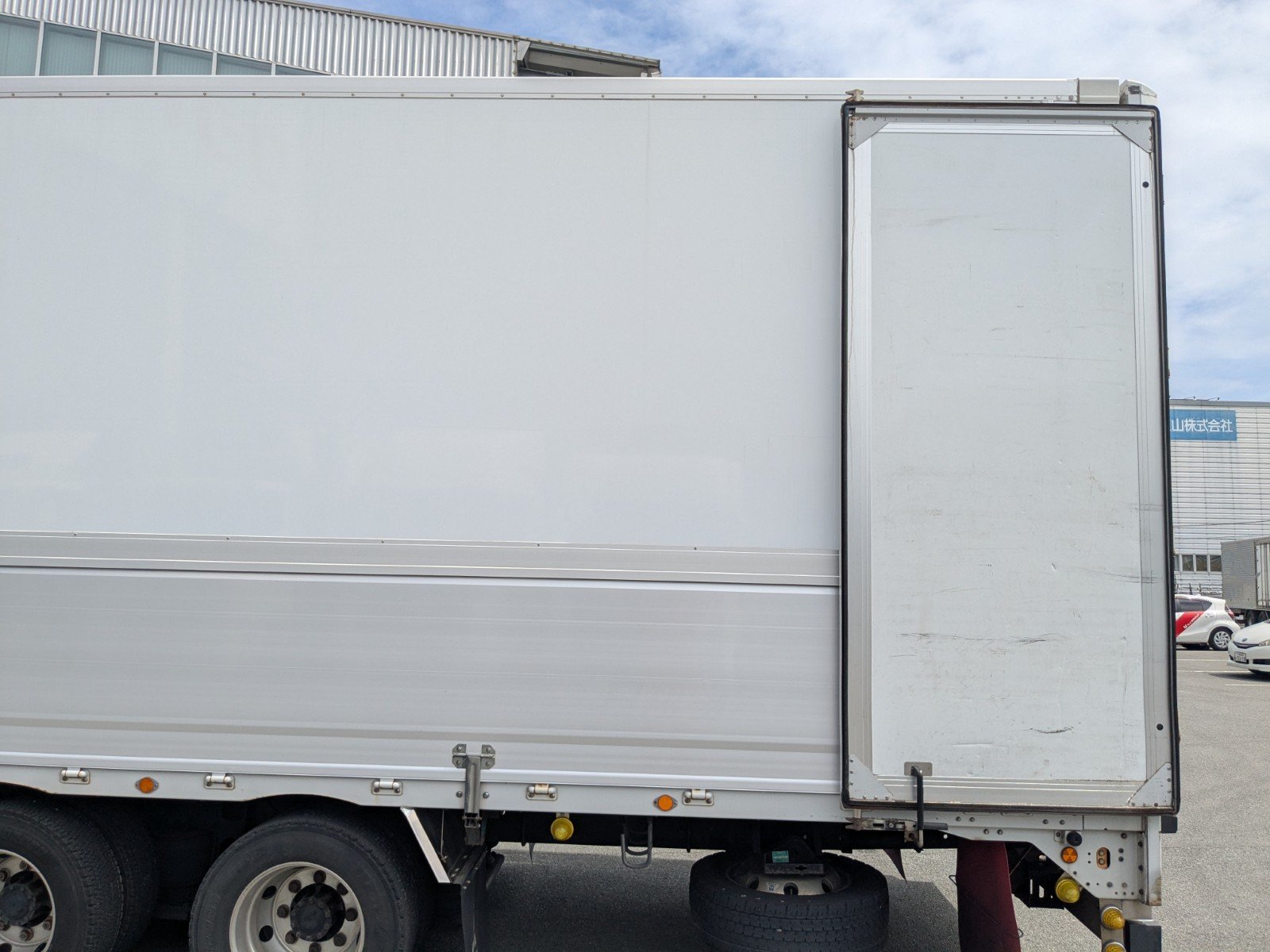 vehicle_image_20260527132524uFhtz8zRQy.jpg
