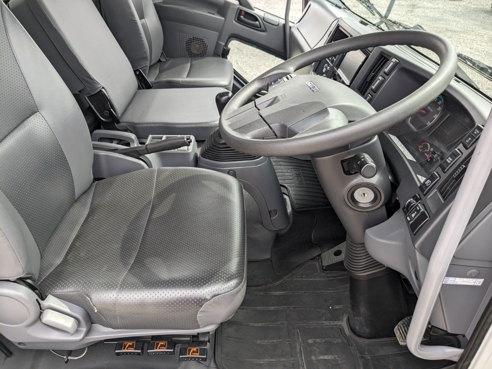 vehicle_image_202606121020431mFBV7SE4r.jpg