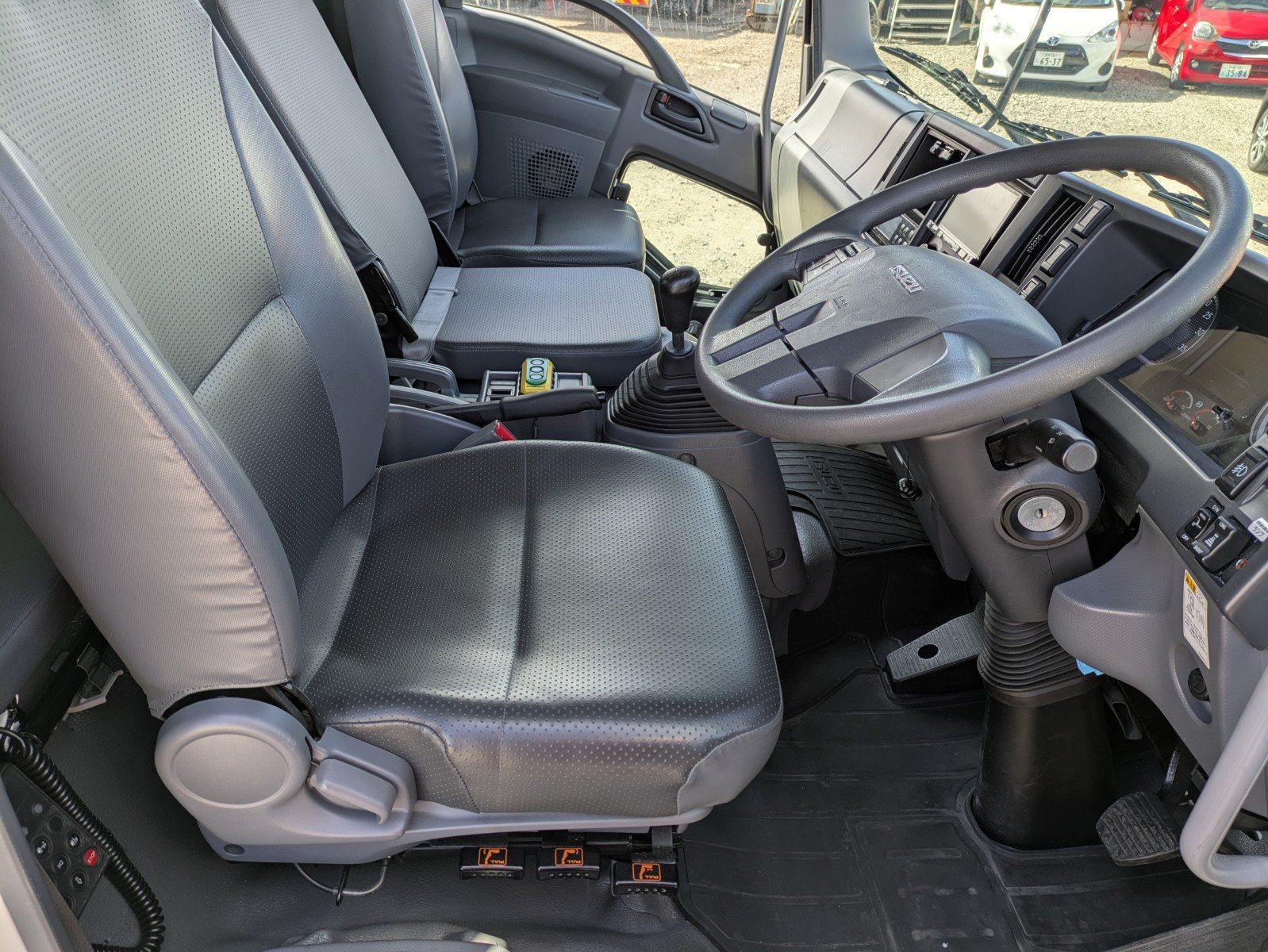 vehicle_image_20260422152904NvMtoeLApA.jpg