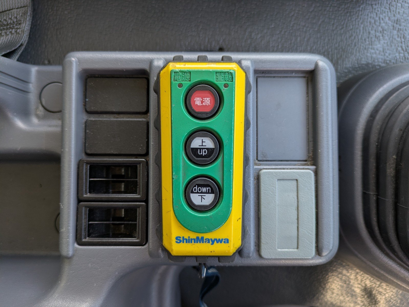 vehicle_image_20260422152904OK1tWFawZK.jpg