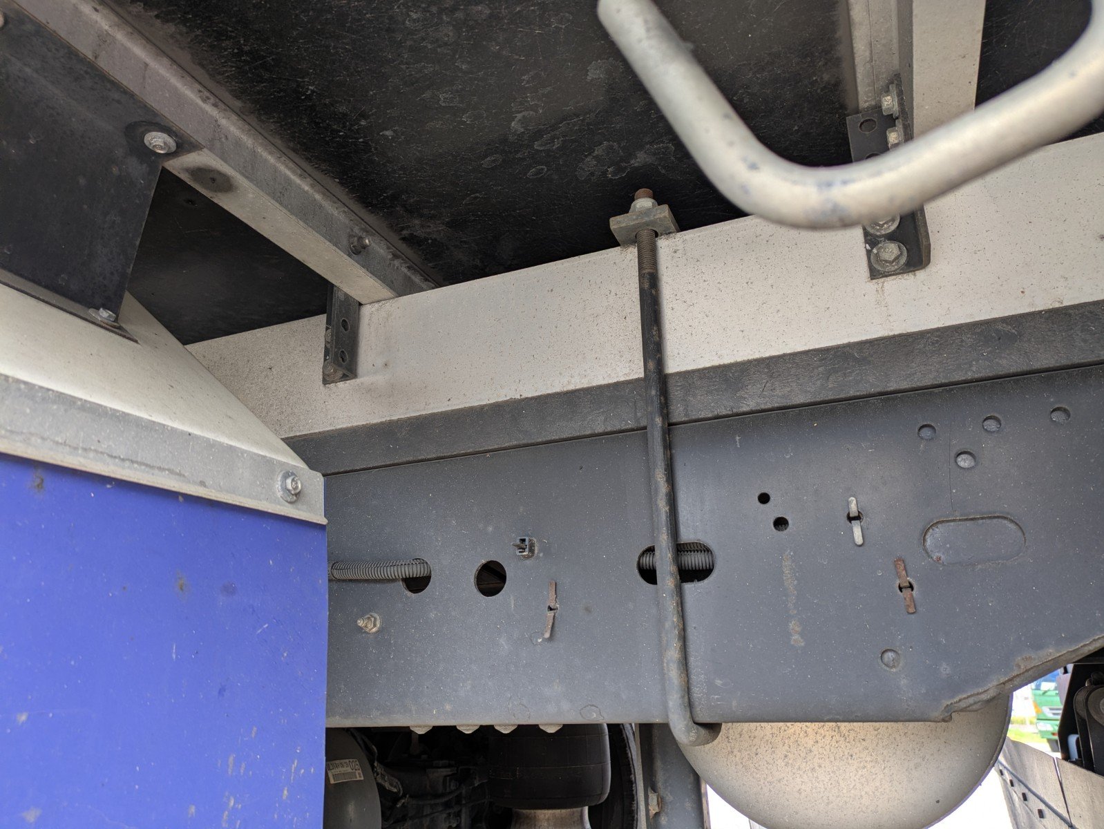 vehicle_image_20260422152904ig0LEWWLep.jpg
