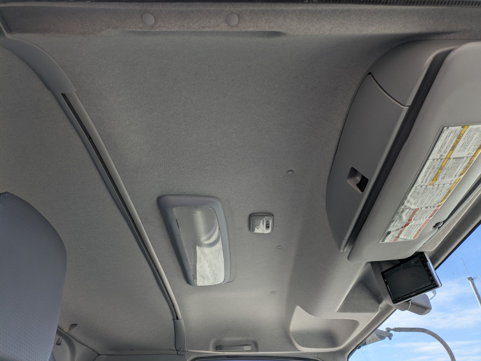 vehicle_image_20260422152904vfYt8jmJNl.jpg