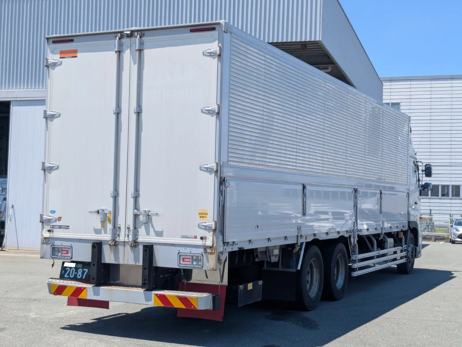 vehicle_image_20260630103024XdFzcos60f.webp