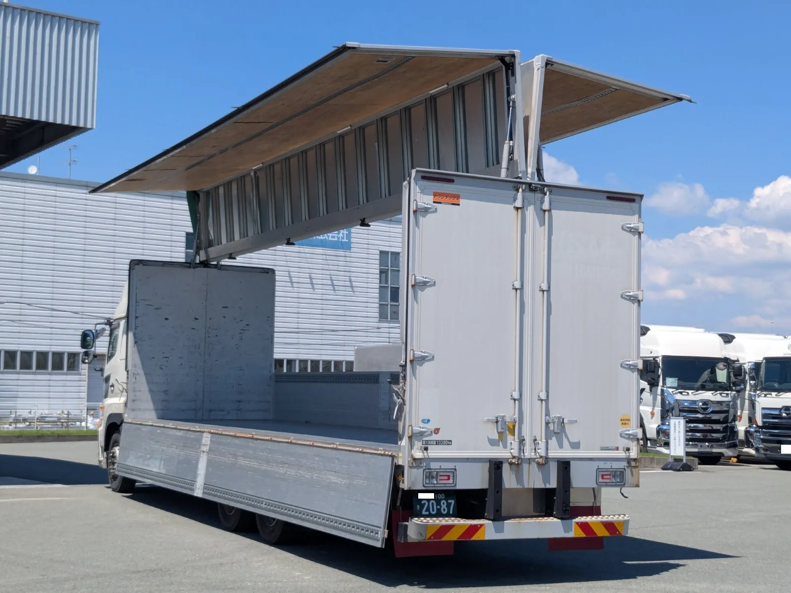 vehicle_image_20260630103032YAiEqH5YVy.webp