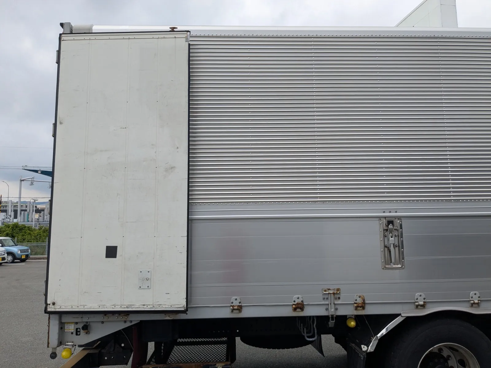vehicle_image_20260701103240XcyDU7qjaT.webp