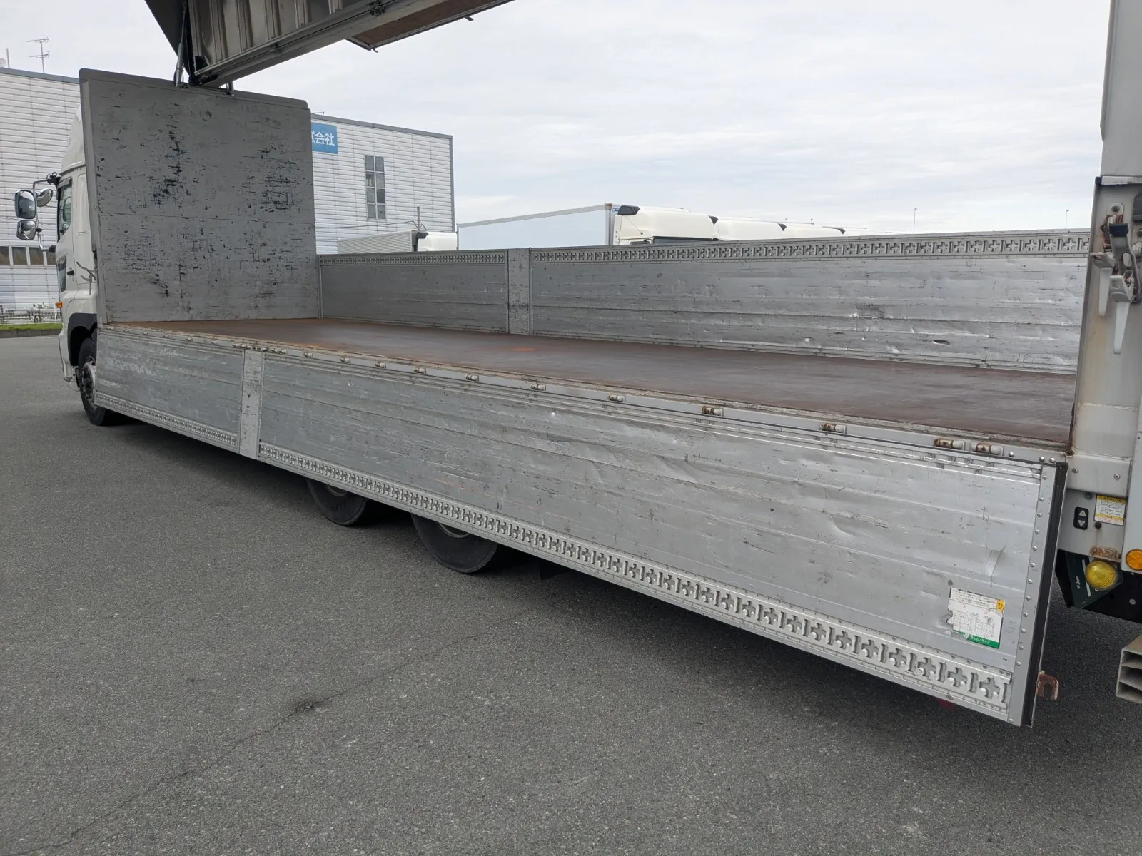 vehicle_image_20260701104129R1vDChtQJC.webp