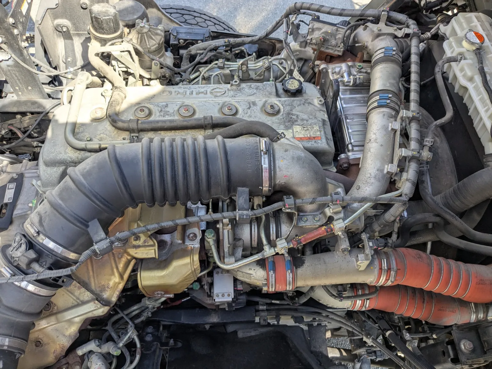 vehicle_image_2026061915080293OZTskxUJ.webp