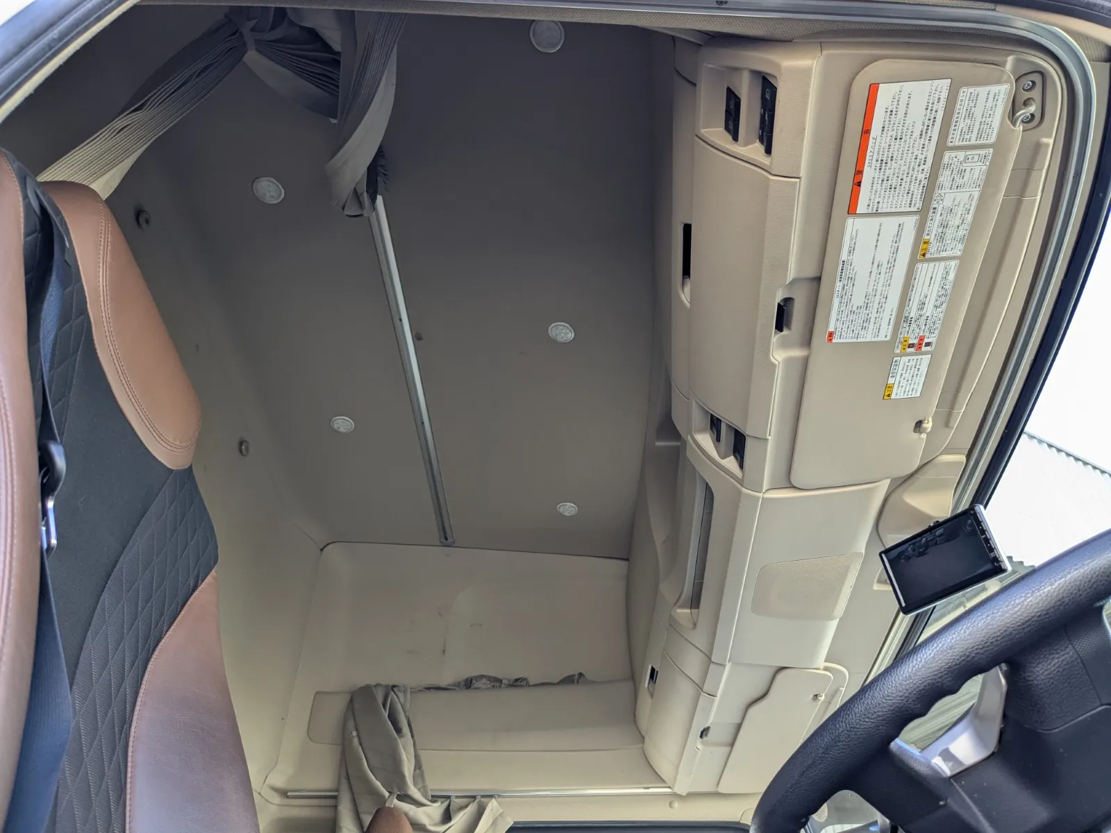 vehicle_image_20260619150802I91wEV8xnn.webp