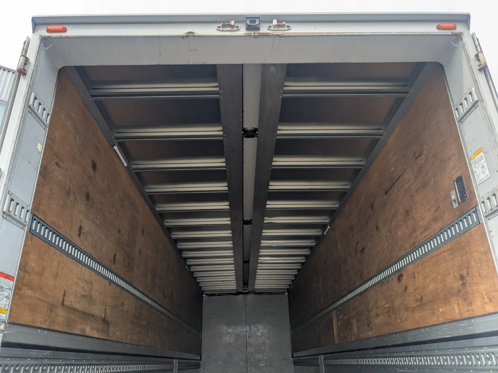 vehicle_image_20260701110433VojCQxm6Dt.webp