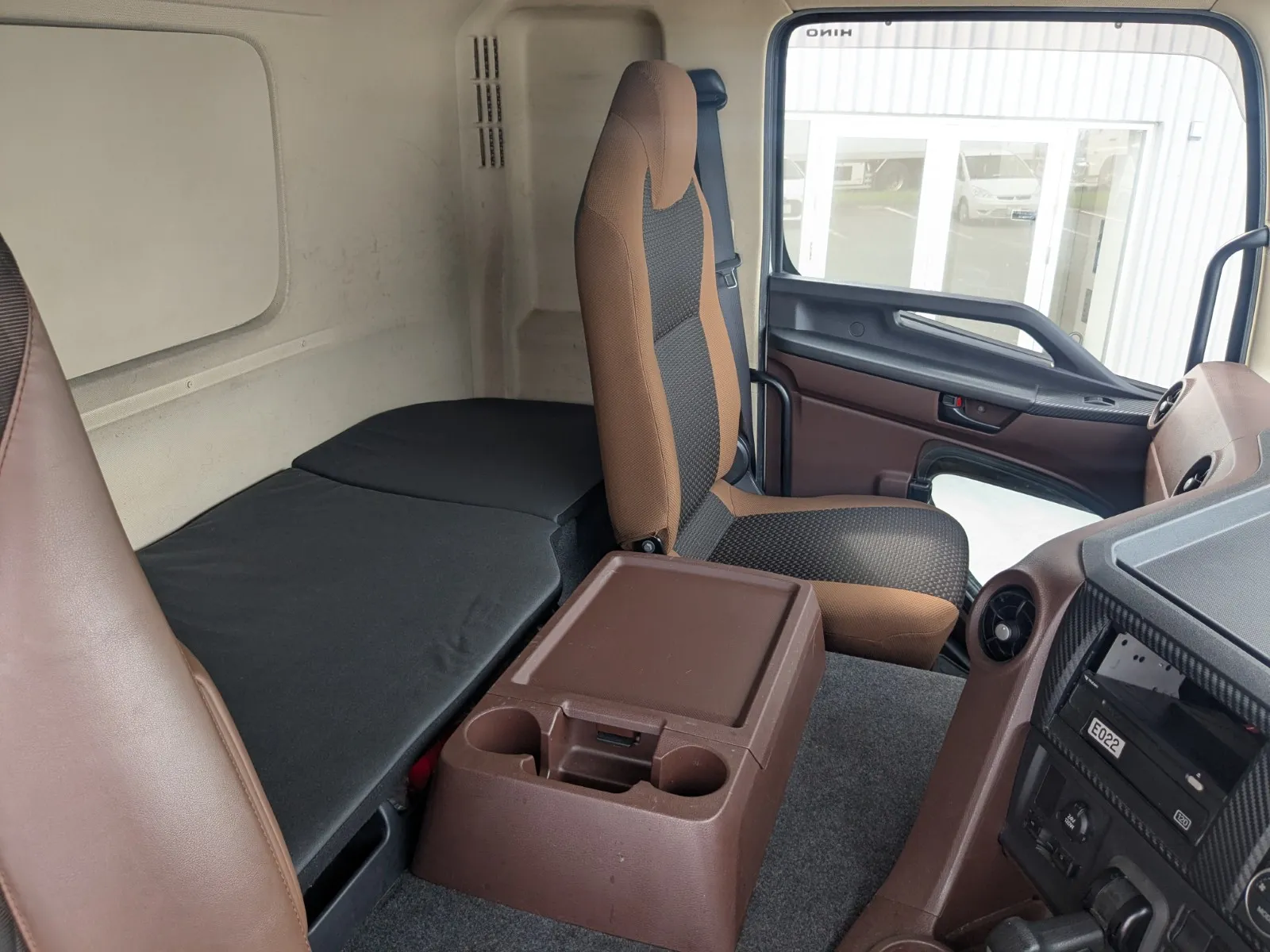 vehicle_image_20260701110438WJw6IxcRLX.webp
