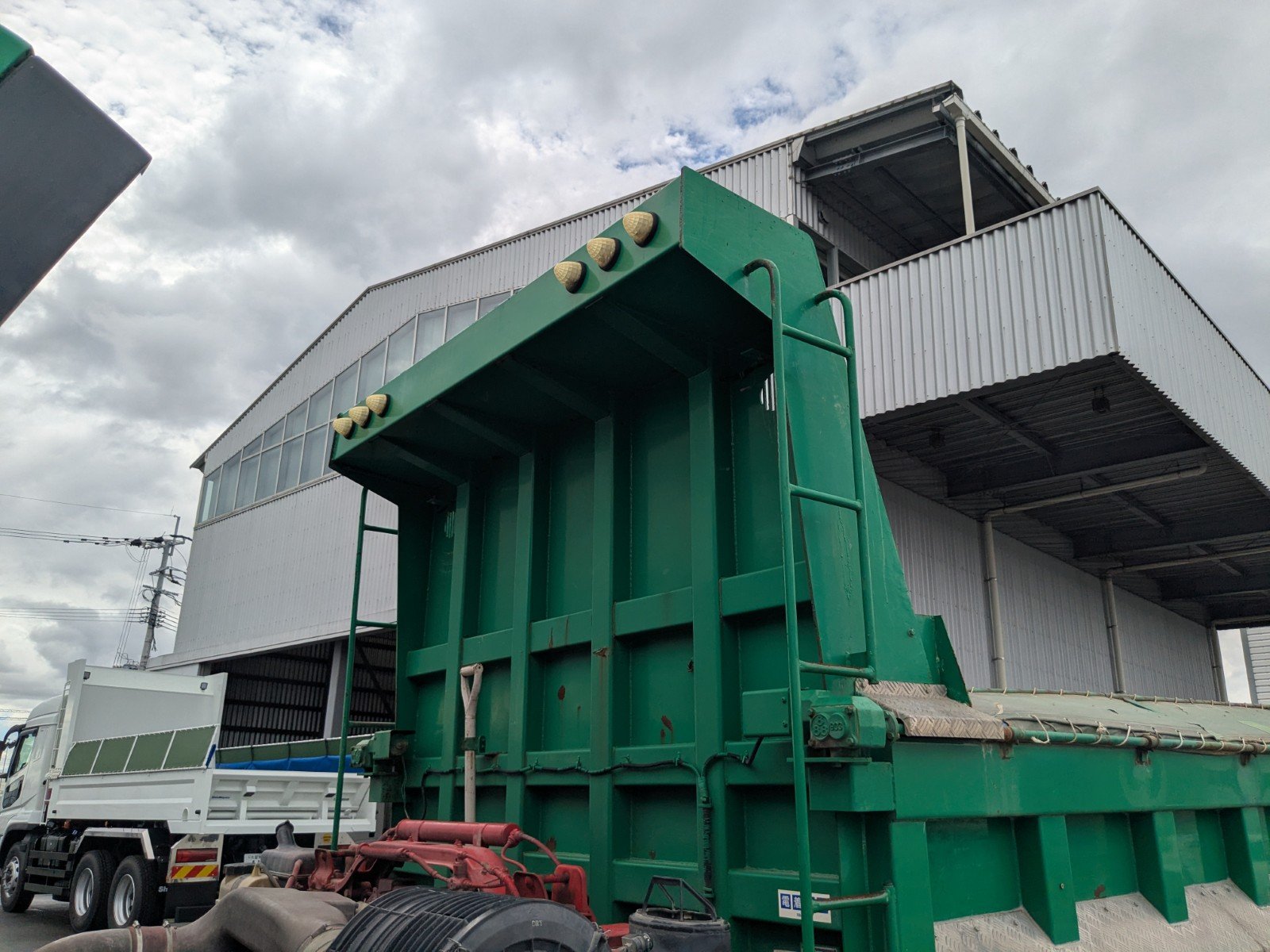 vehicle_image_20260606154418N9T6awfNqe.jpg