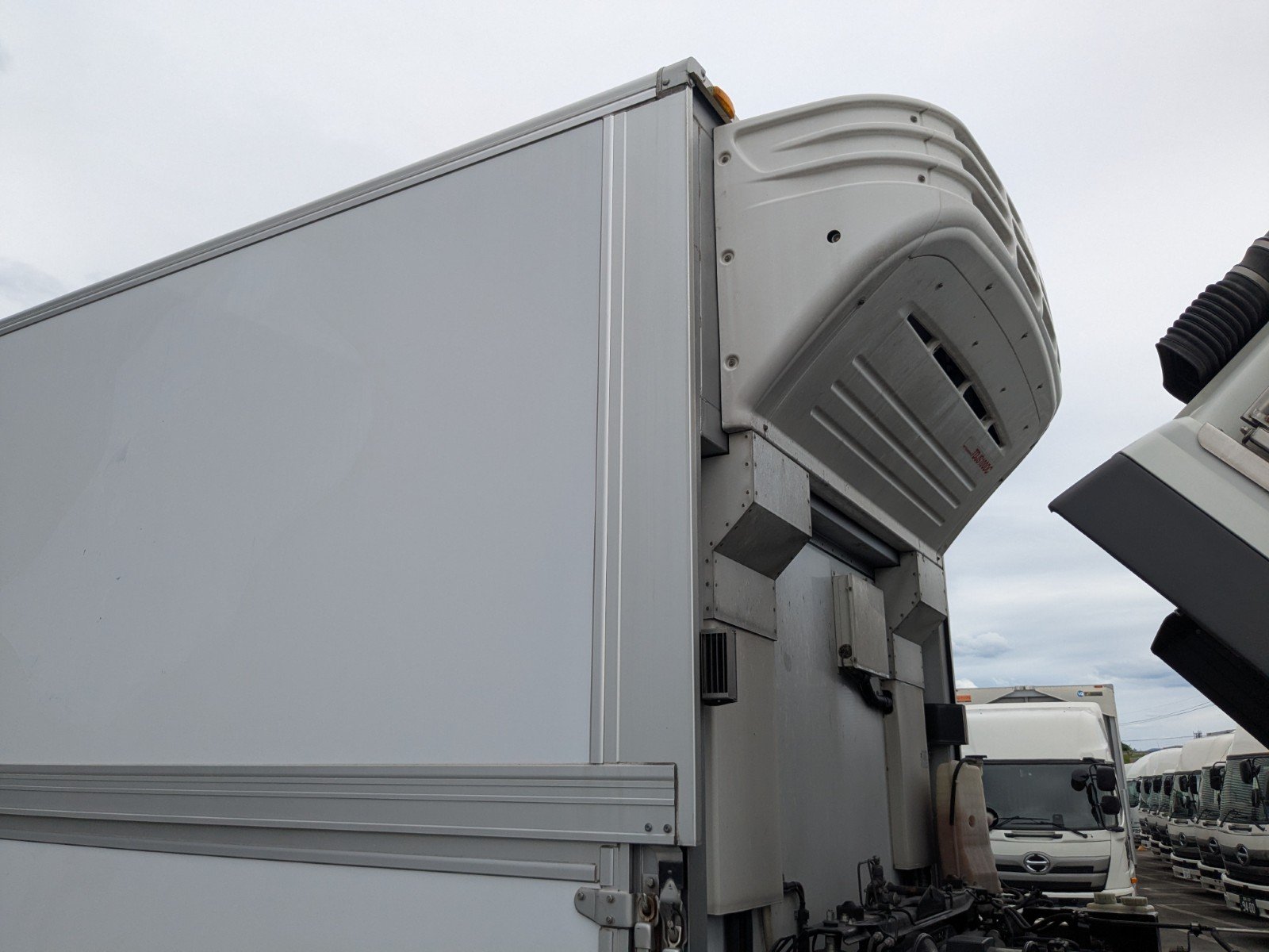 vehicle_image_20260527113507dzVa5nvVLo.jpg