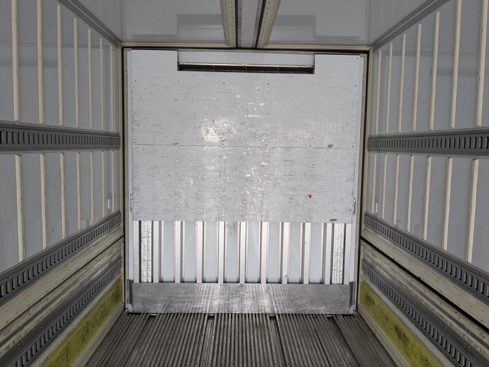 vehicle_image_20260527113507rQaFUONpRV.jpg