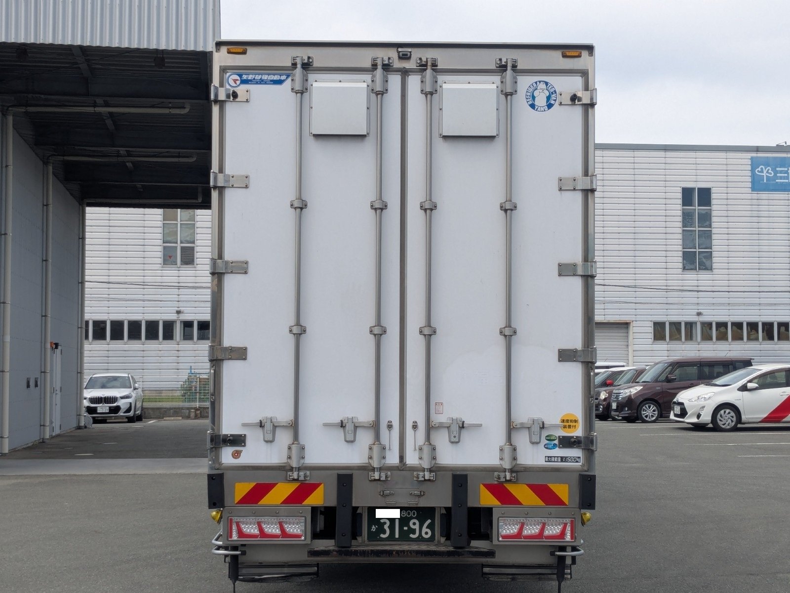 vehicle_image_20260515095658IZ9Btsfy9D.jpg