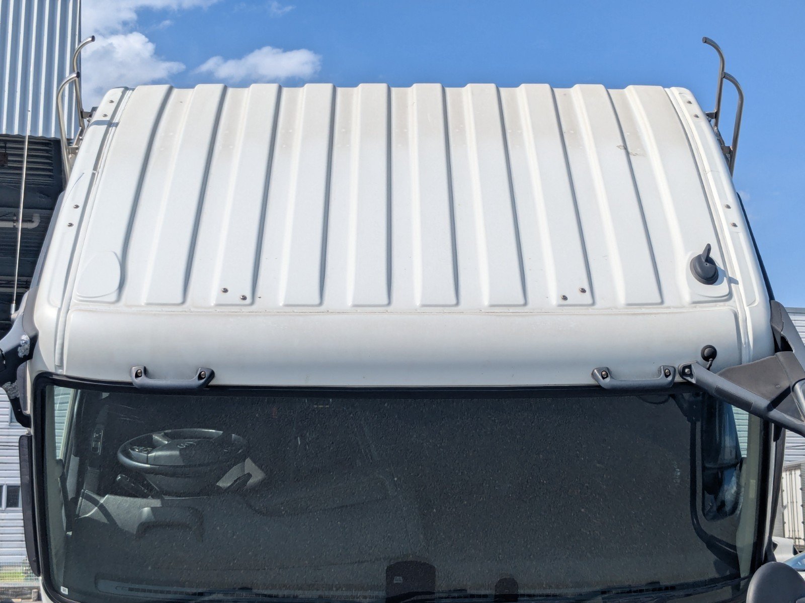 vehicle_image_20260515095658ahX32exKEq.jpg