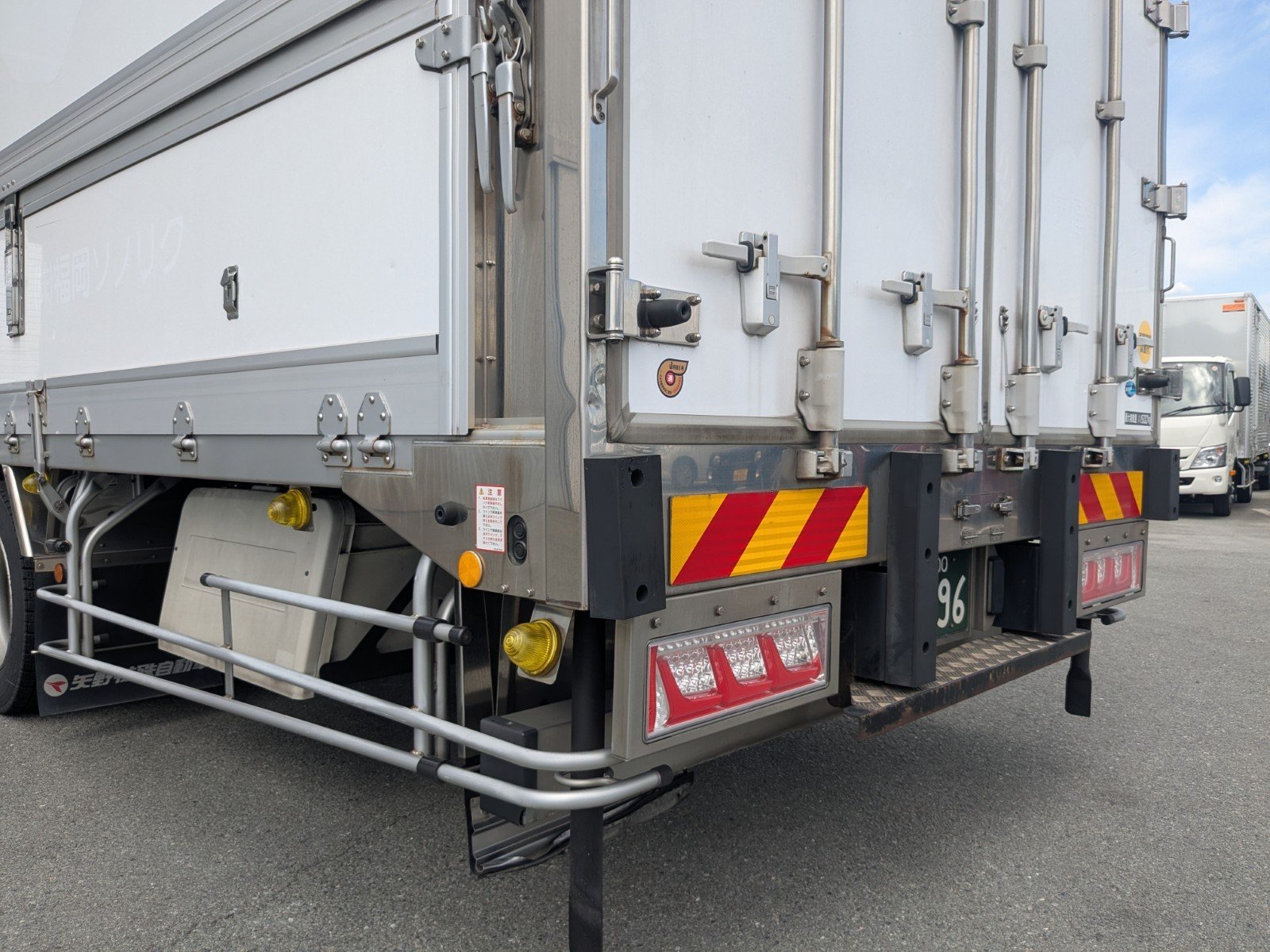 vehicle_image_20260515095658qkDY6MR3Np.jpg