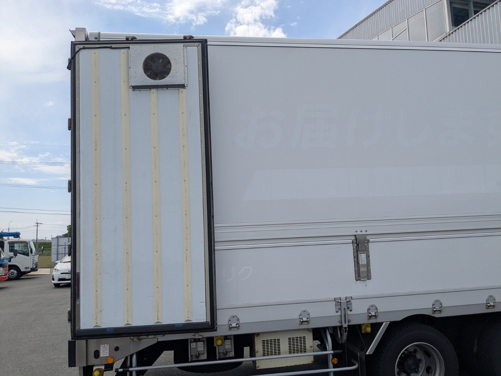 vehicle_image_20260515095658uzabUo9y0E.jpg