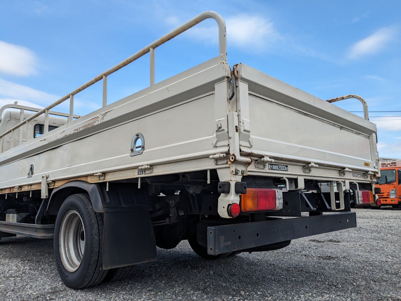 vehicle_image_20260612092224M07iw9C8RQ.jpg