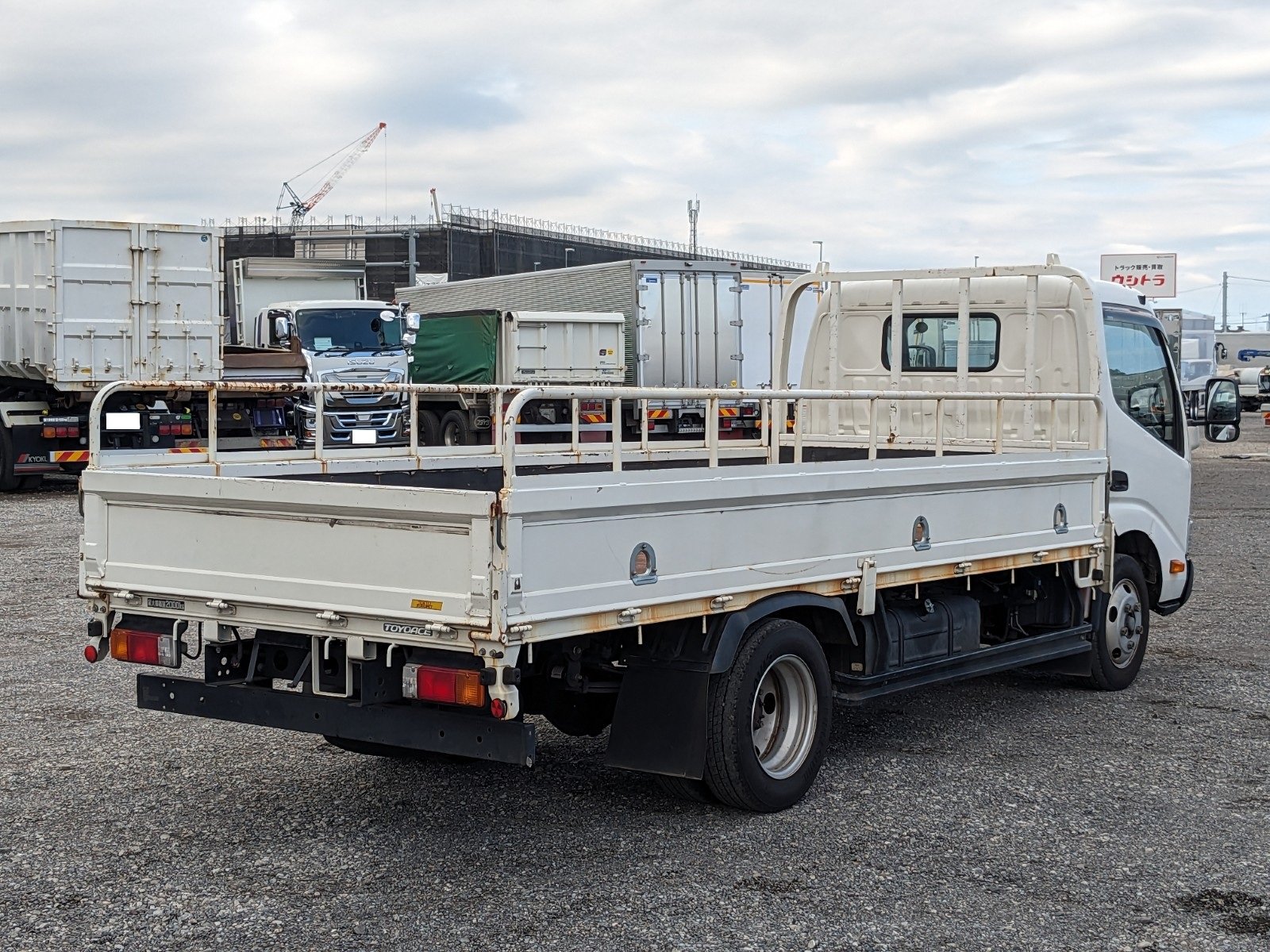 vehicle_image_20260612092224Sm1NkLGgJu.jpg