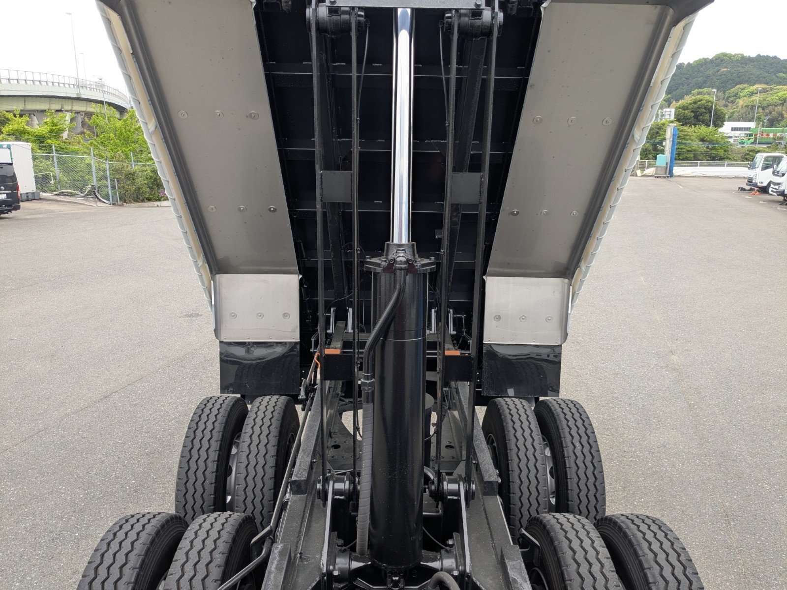 vehicle_image_20260423191850IRxbsH1Y97.jpg