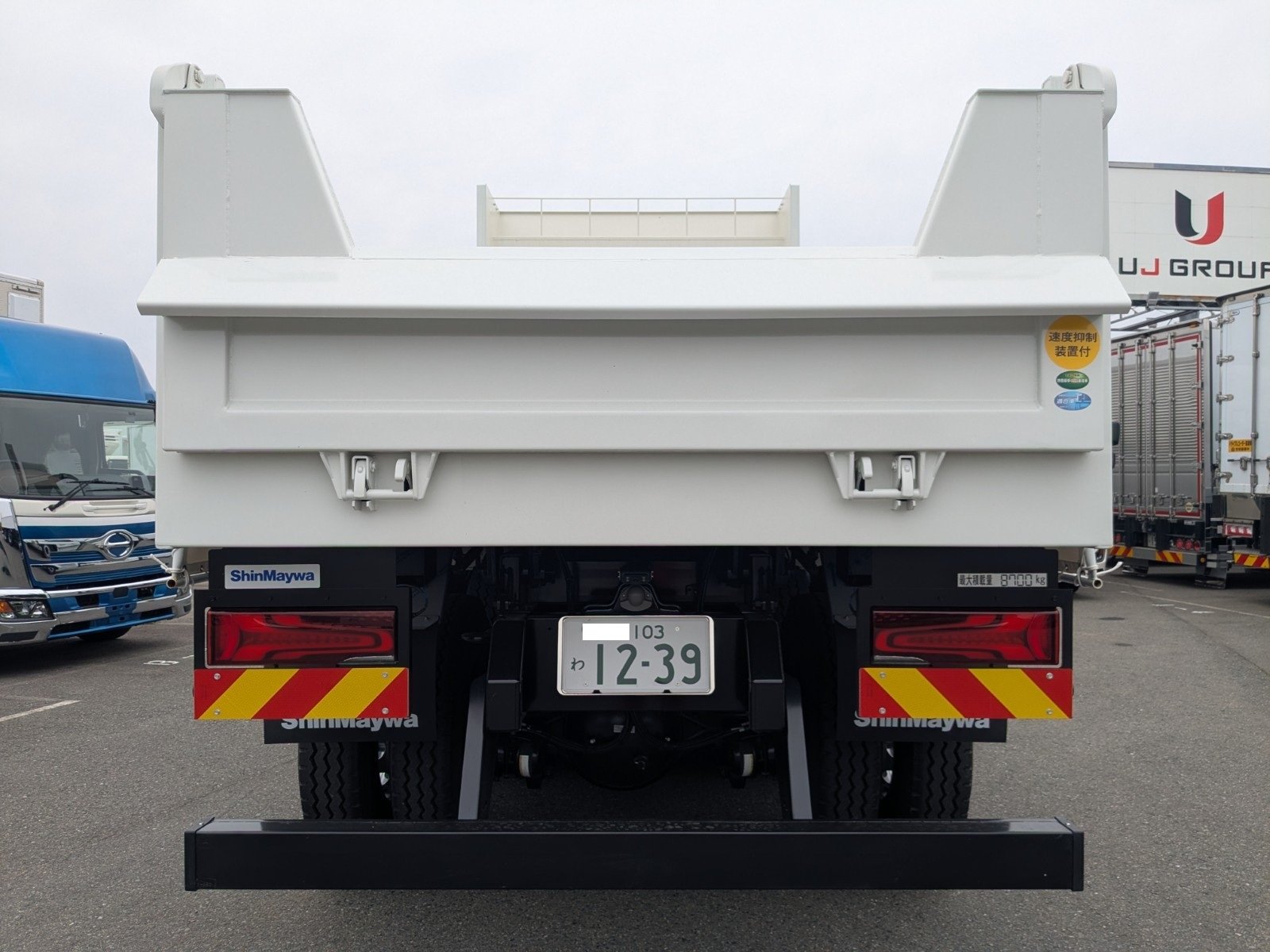 vehicle_image_20260423191850kgBOjrga5r.jpg
