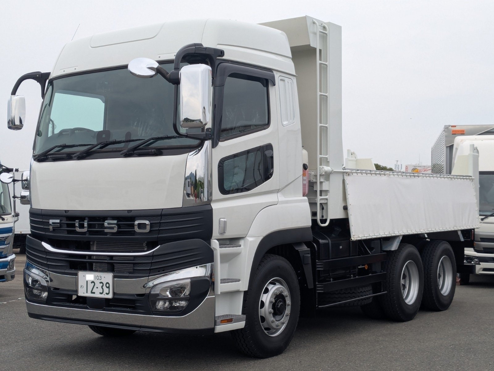 vehicle_image_20260423191850nk39bsEbDq.jpg