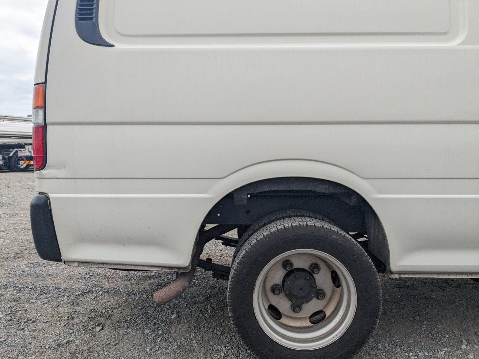 vehicle_image_20260606132632C1hh4F6iSl.jpg