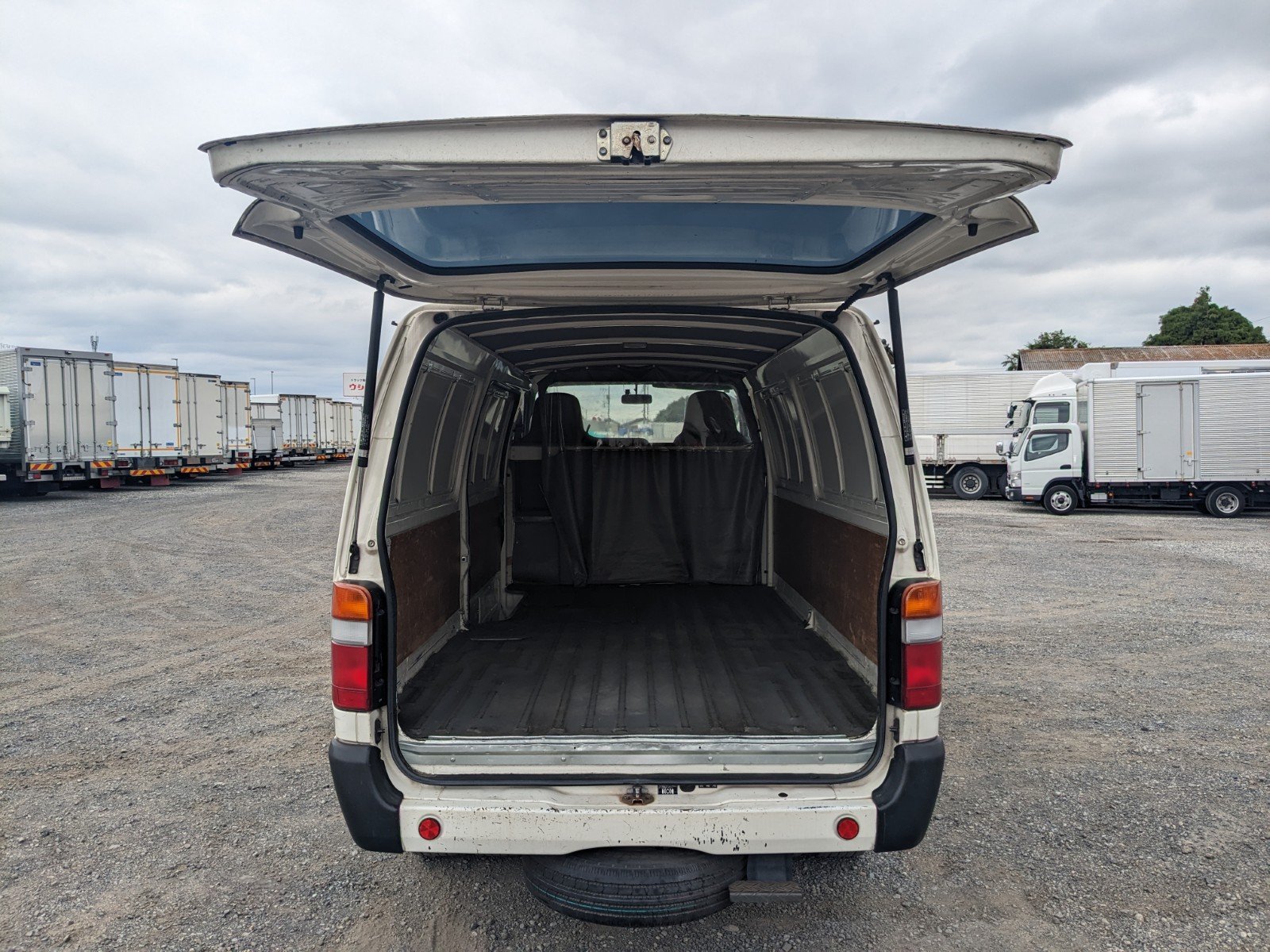 vehicle_image_20260606132632yU7znhQgtp.jpg