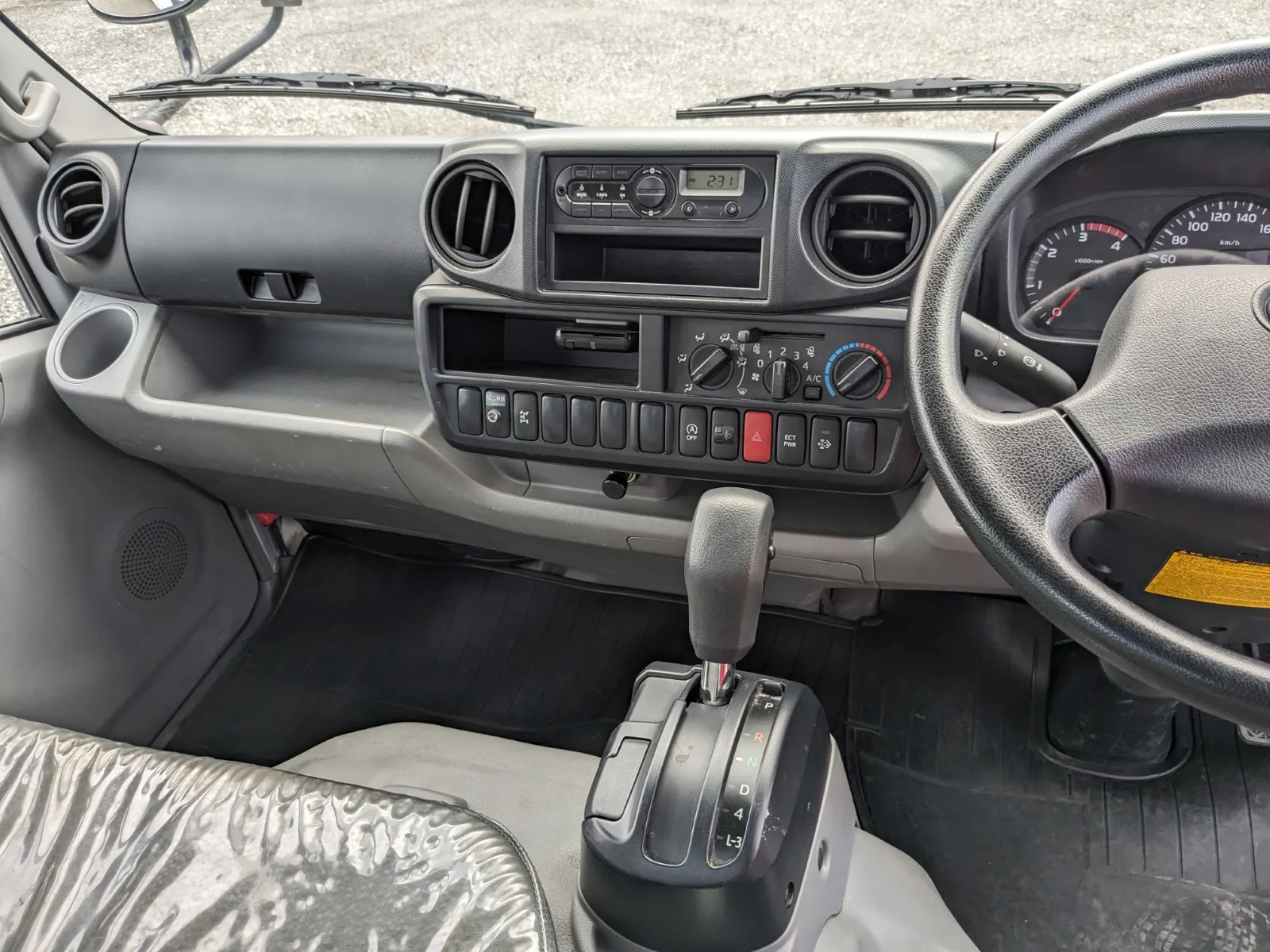 vehicle_image_20260616172519ZzpZZNJWK6.webp