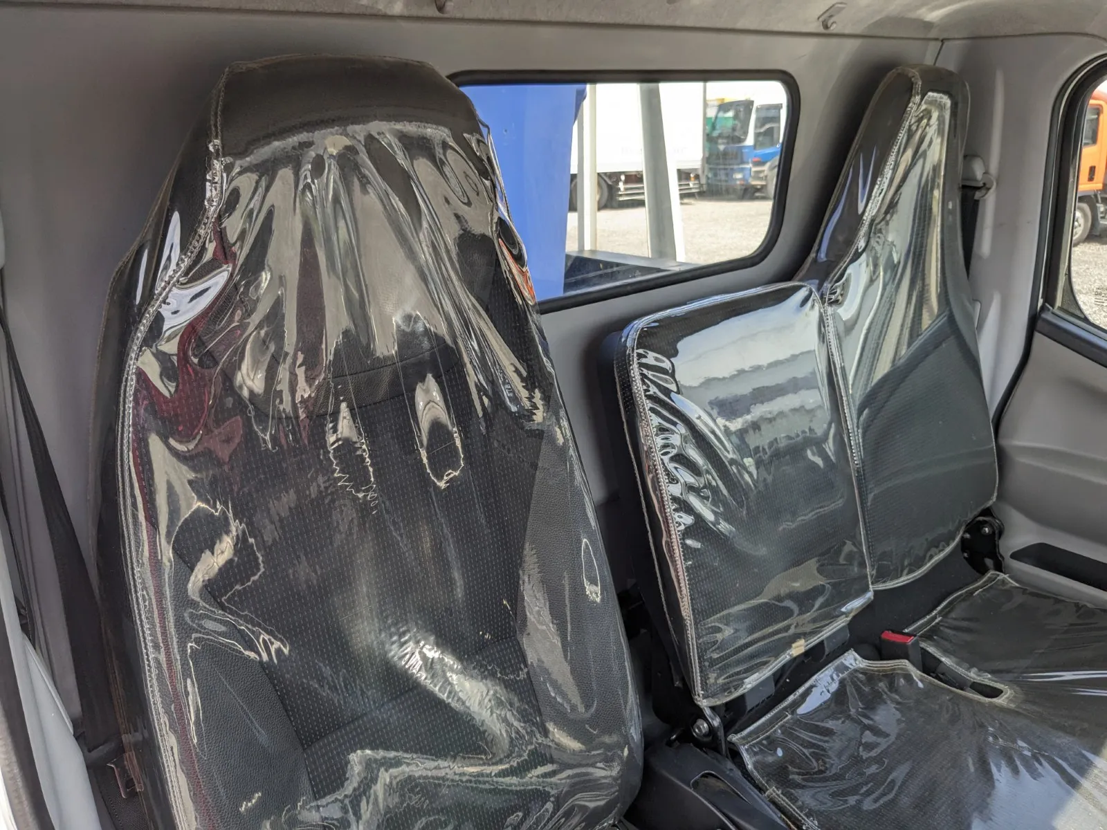 vehicle_image_202606191044398e6kA3ZDdB.webp