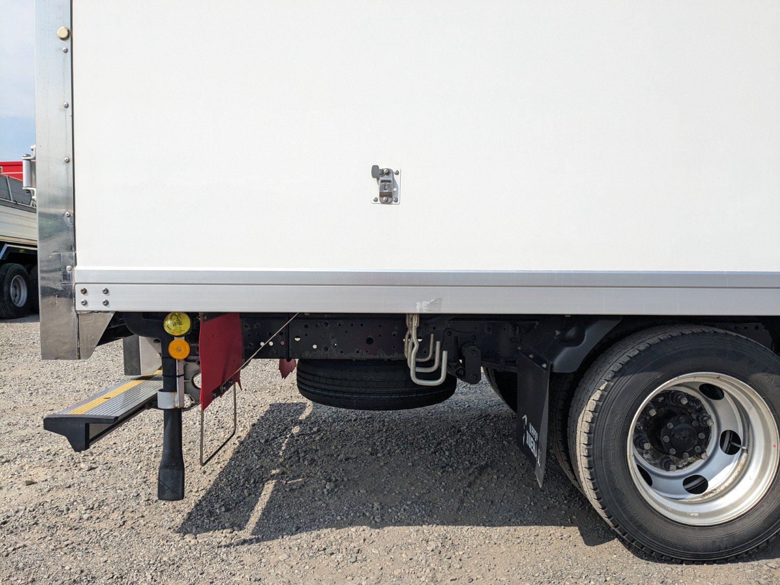 vehicle_image_20260526192031UiXwruqgTr.jpg