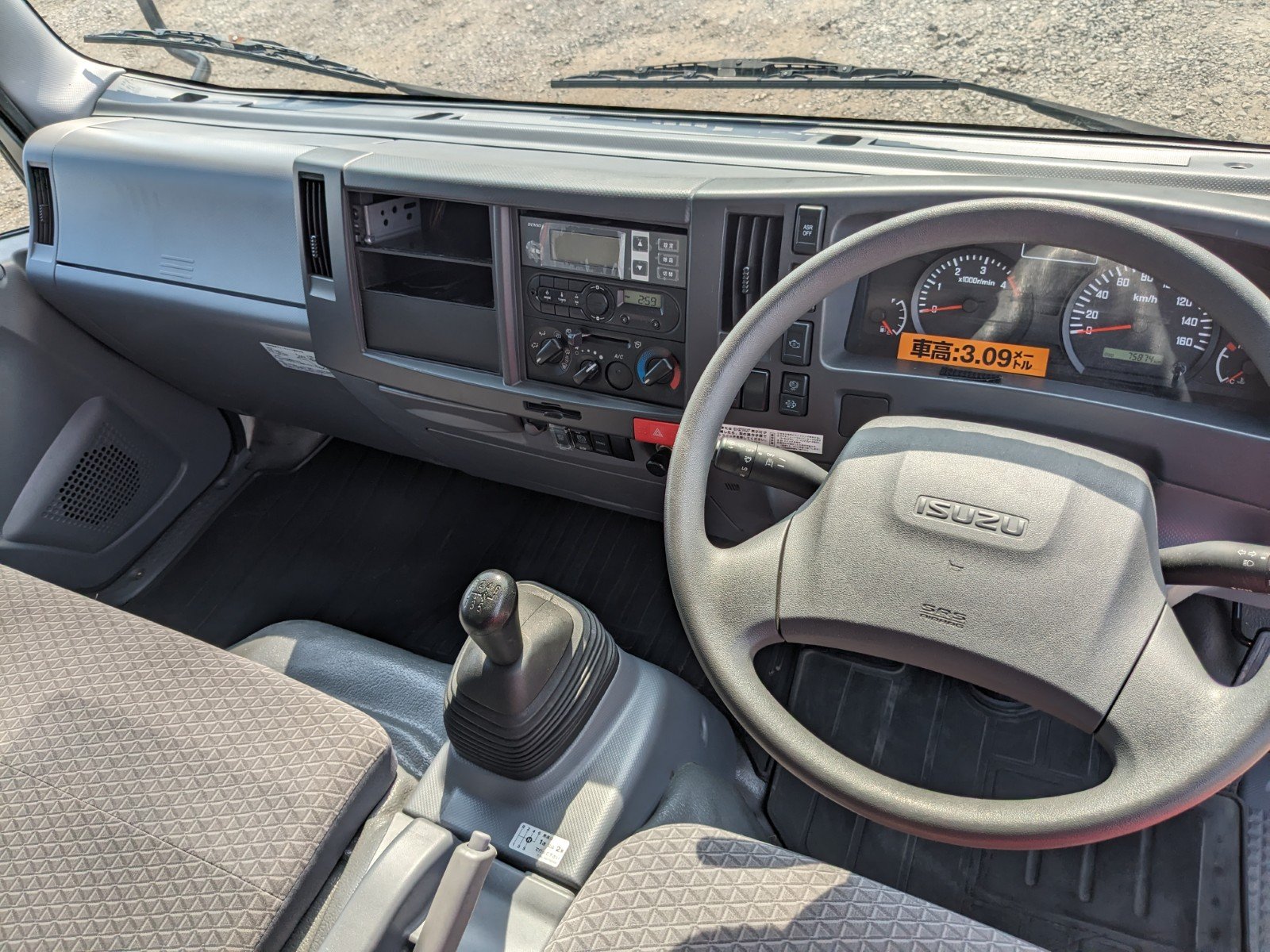 vehicle_image_20260526192031dh5hBHCmW1.jpg