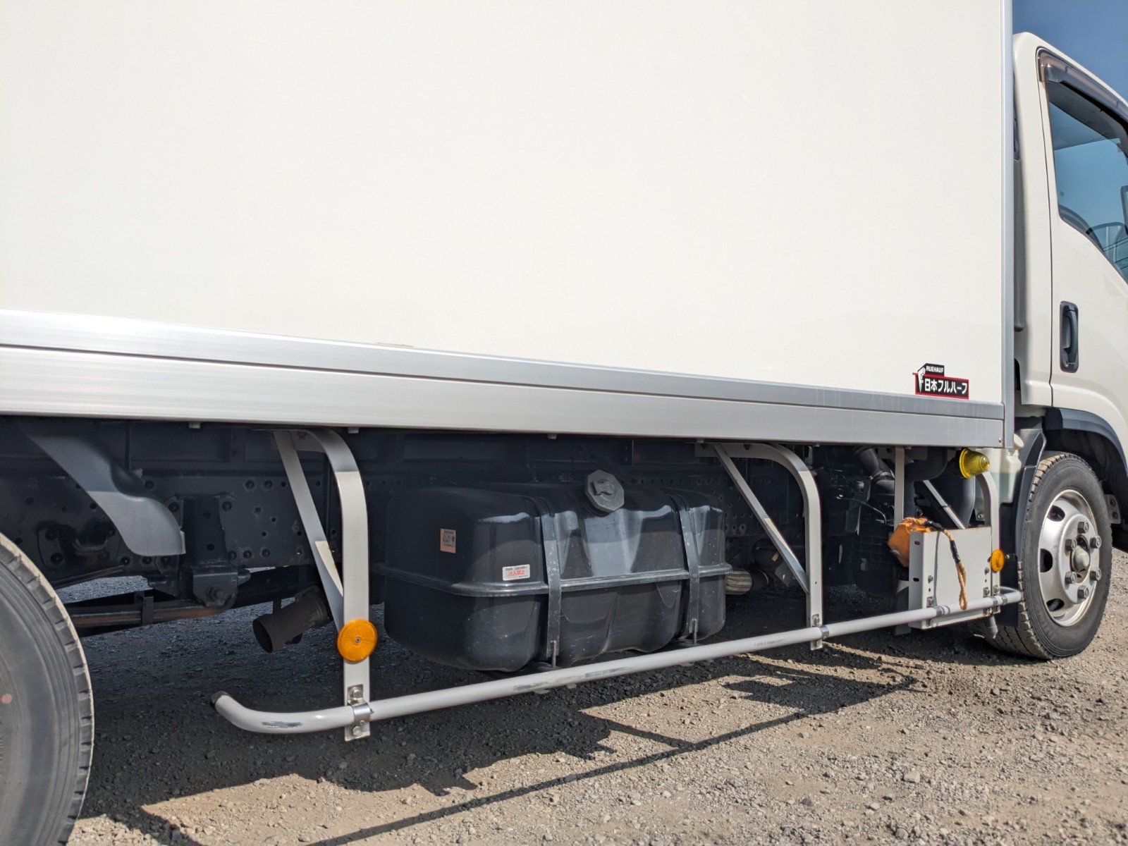 vehicle_image_20260526192031hYSdCpM1Ou.jpg