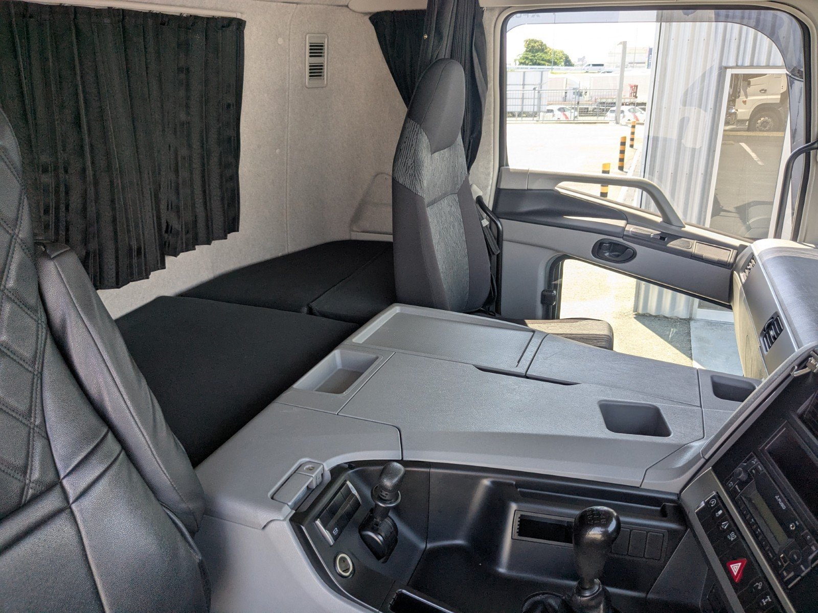 vehicle_image_202605190947128WDu2a5XlR.jpg