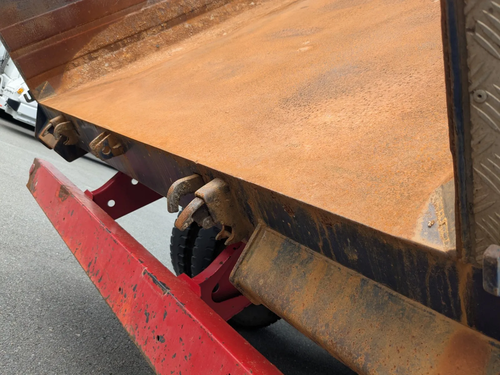 vehicle_image_20260701105430hlMZuIMidx.webp